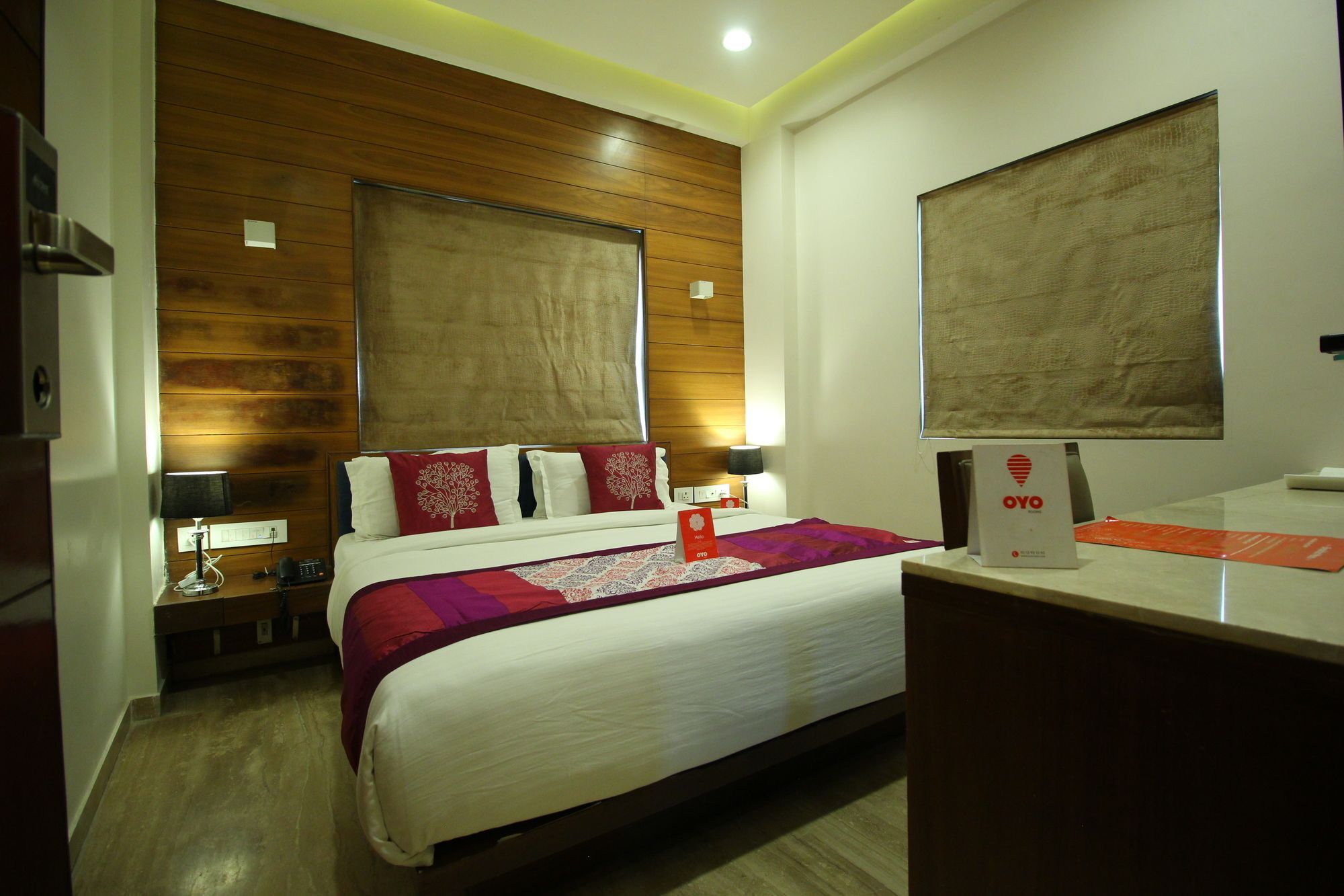 Oyo 8992 Hotel Kyra อาเมดาบัด ภายนอก รูปภาพ